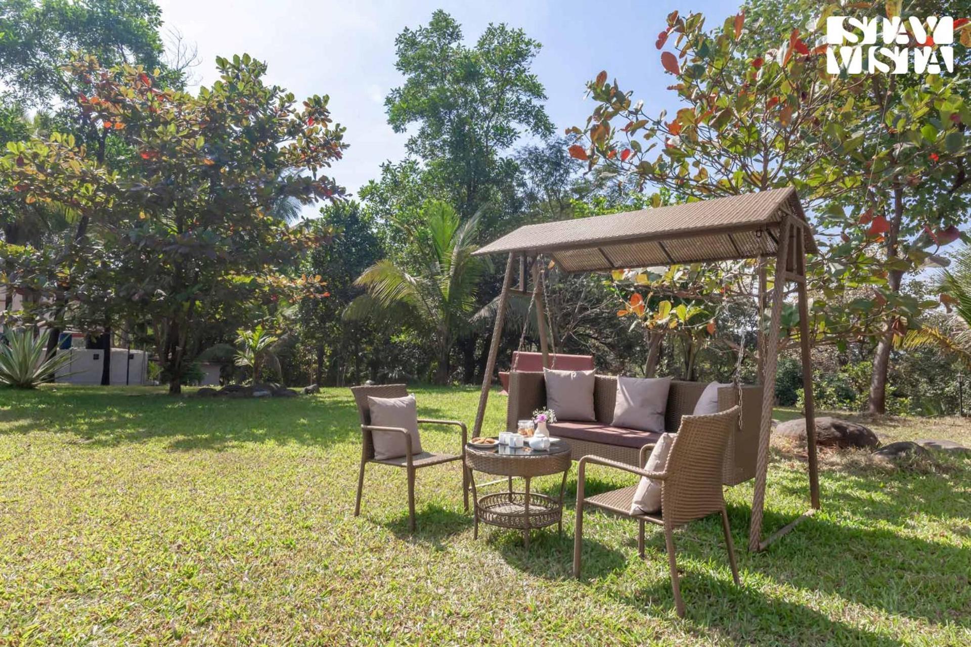 קארג'אט Stayvista'S Firefly Mountain Retreat - Villa With Private Pool, Gazebo & Terrace מראה חיצוני תמונה